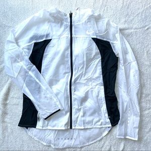 White Nike windbreaker